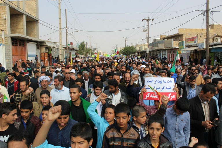  گزارش تصویری راهپیمایی 22 بهمن 95 در شهرک طالقانی با حضور پرشور اقشار مختلف مردم